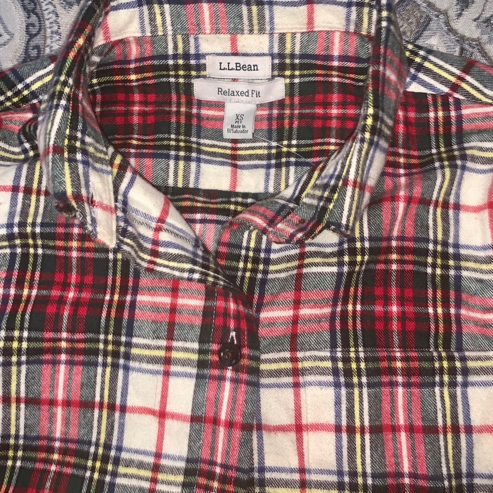 L.L. Bean relaxed fit boyfriend button down shirt